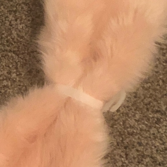 Pink Faux Fur NWOT - Picture 2 of 4